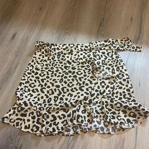 Shein wrap skirt. Size L. NEW NEVER WORN.